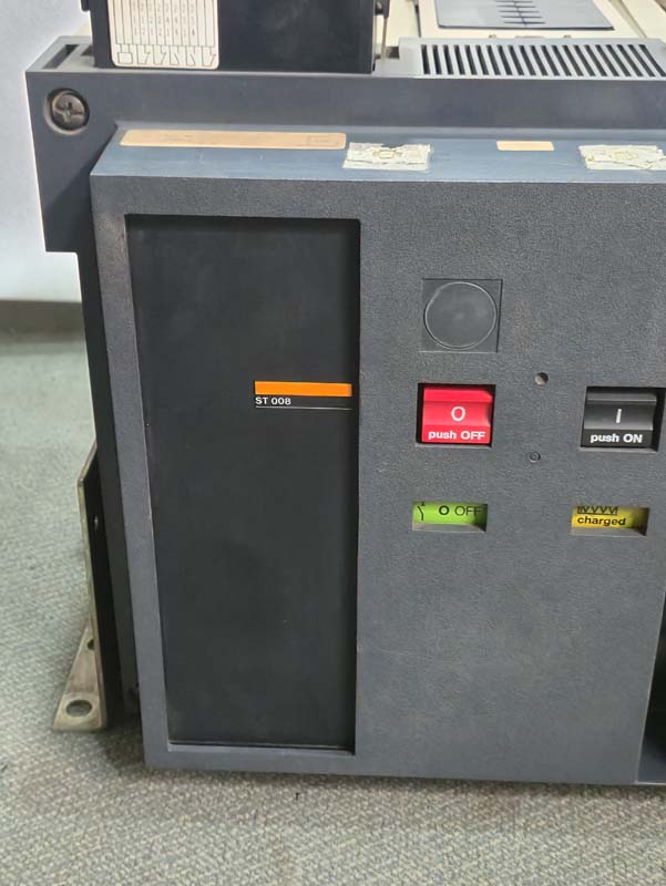 MERLIN GERIN M10NI AIR CIRCUIT BREAKER 1000A