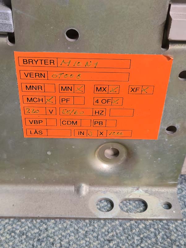 MERLIN GERIN M10NI AIR CIRCUIT BREAKER 1000A