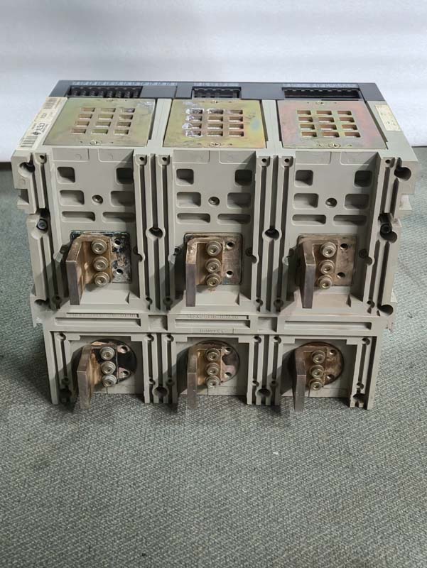 MERLIN GERIN NW12NA AIR CIRCUIT BREAKER 1200A-12