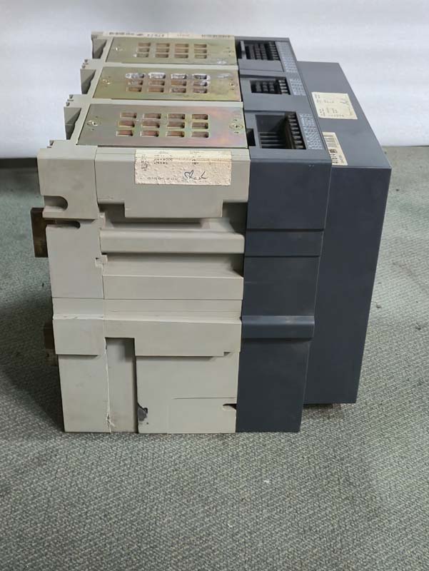 MERLIN GERIN NW12NA AIR CIRCUIT BREAKER 1200A-12