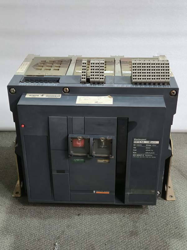 MERLIN GERIN NW16NA AIR CIRCUIT BRAKER 1600A