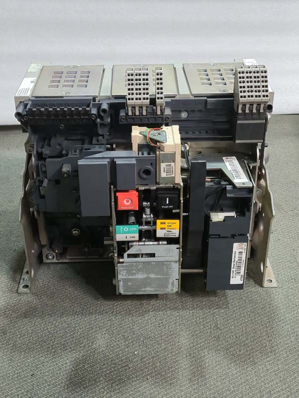 SCHNEIDER ELECTRIC NW10HA AIR CIRCUIT BREAKER 1000A